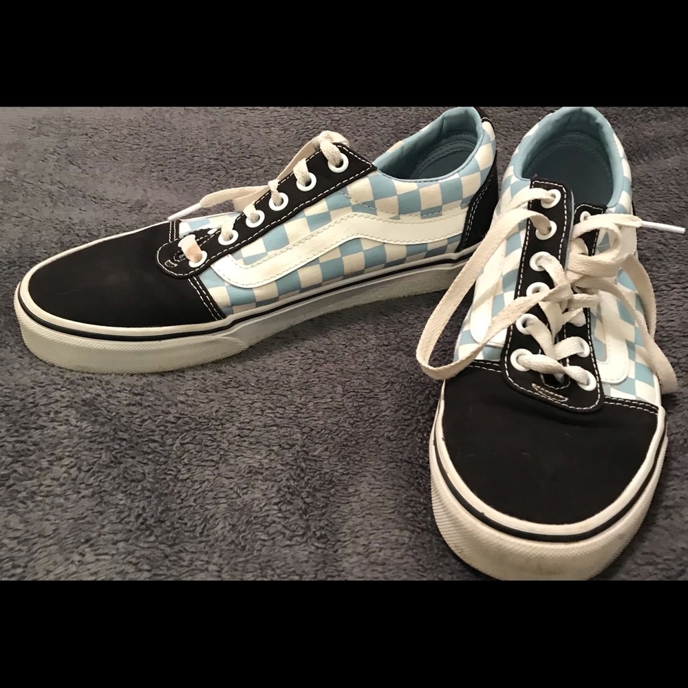 Women’s vans gently used. Size 8.